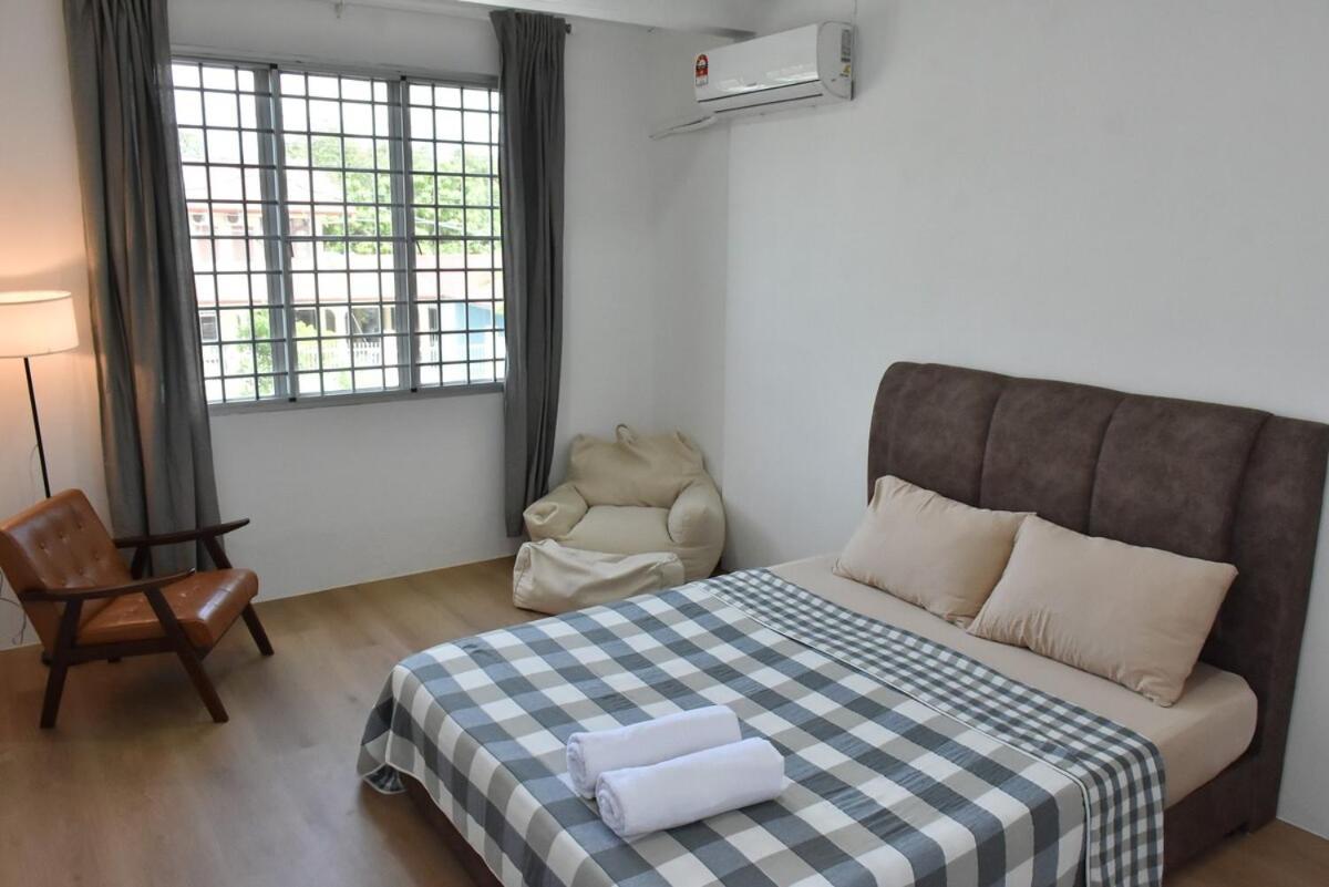Rain Tree Homestay Bintulu Buitenkant foto