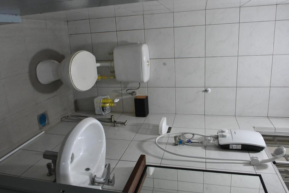 Rain Tree Homestay Bintulu Buitenkant foto